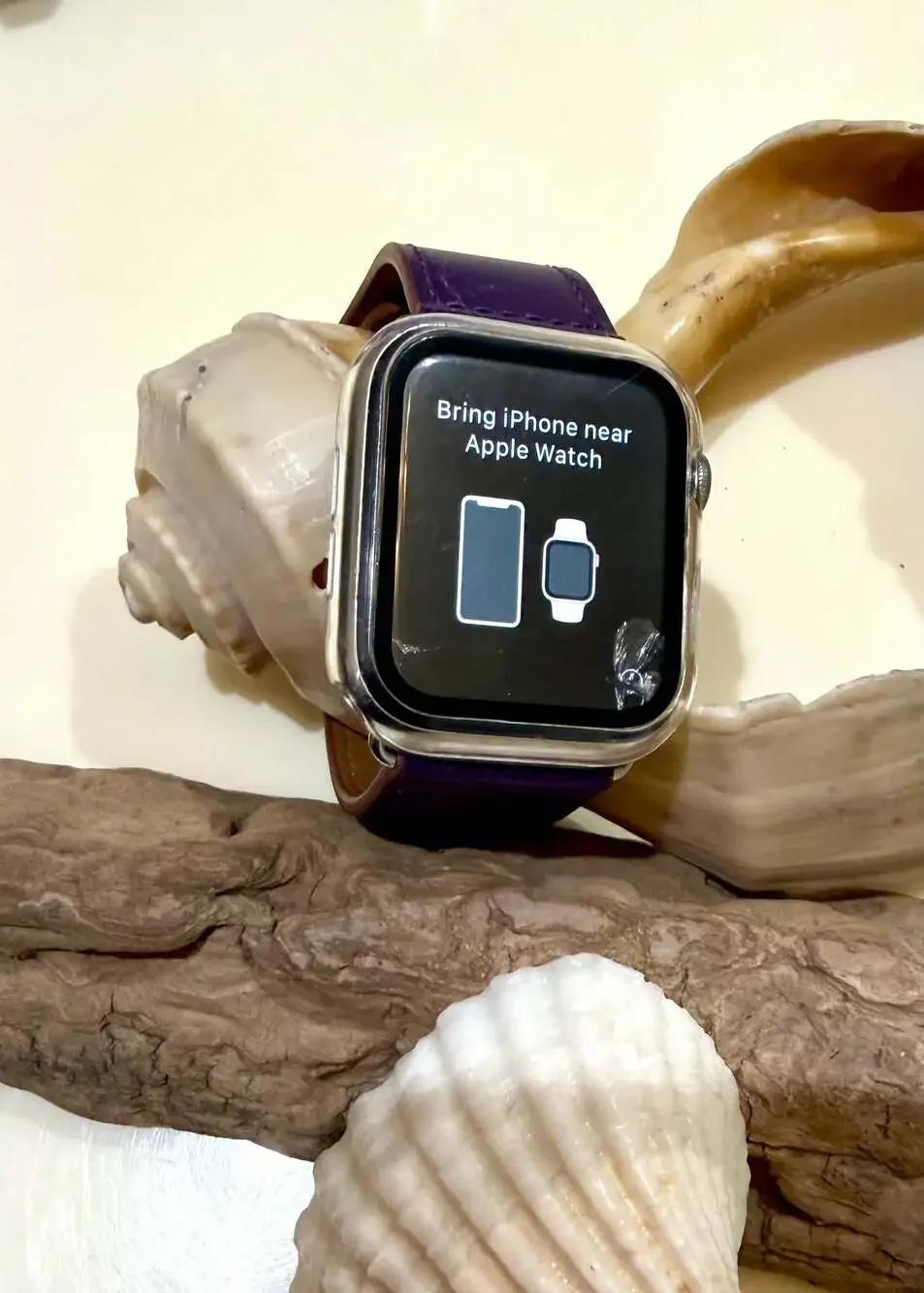 Apple Watch Series 4 Stainless Steel 44mm w/ Purple Leathr Band Note: Screen Cra